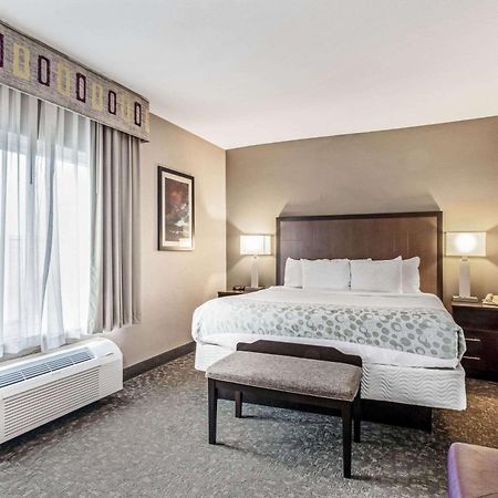 La Quinta By Wyndham Biloxi Hotell Rum bild