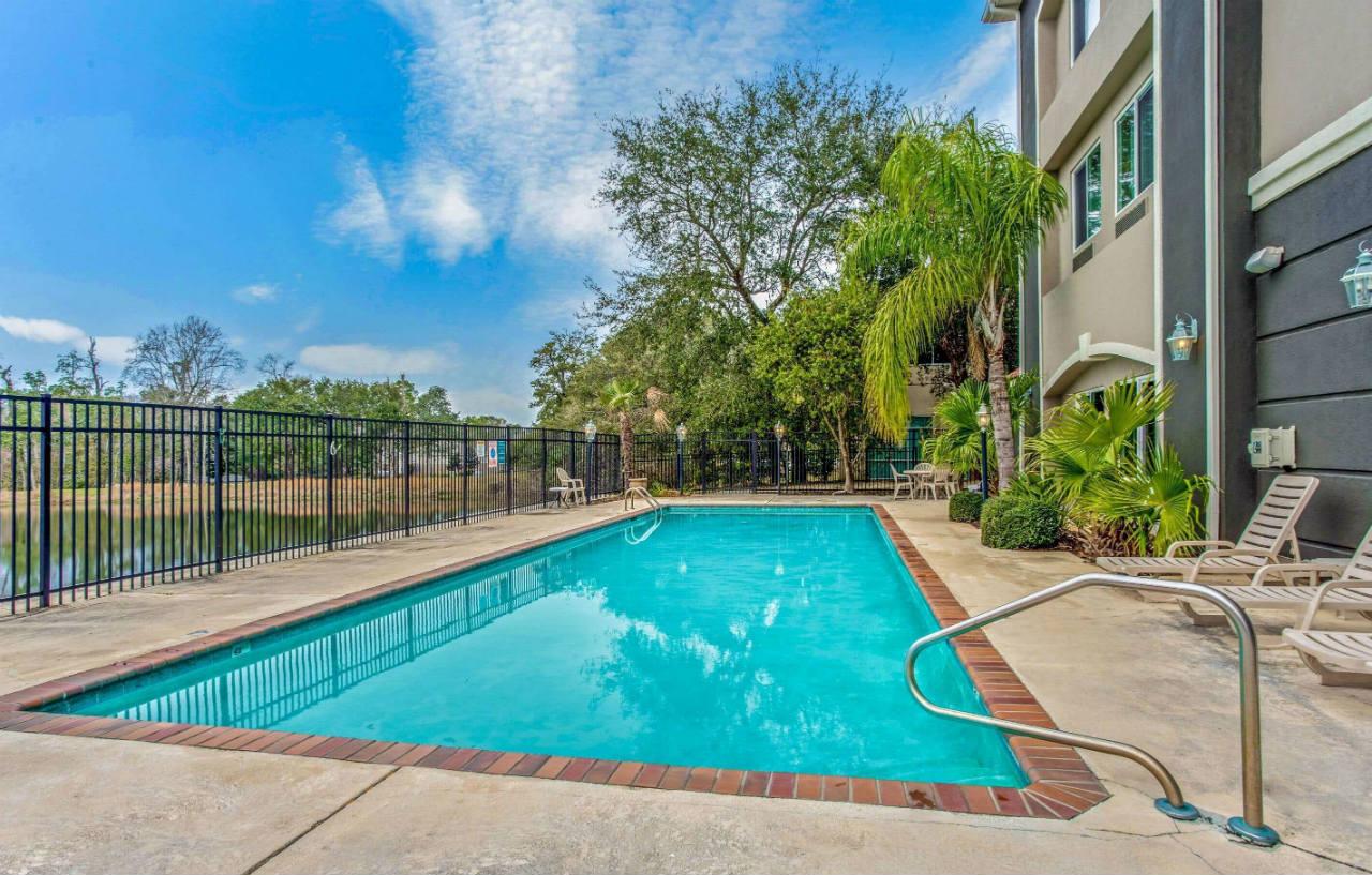 La Quinta By Wyndham Biloxi Hotell Exteriör bild