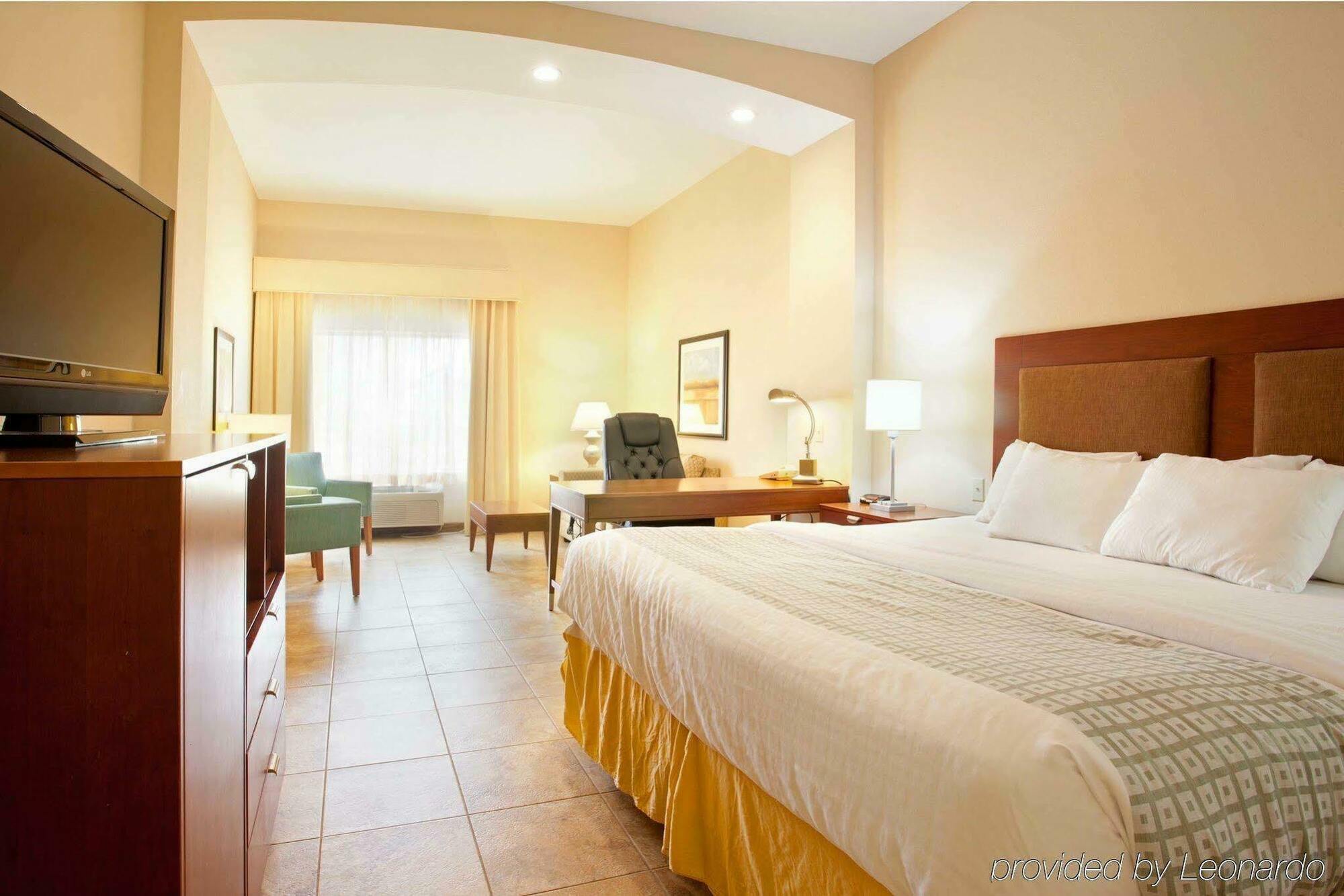 La Quinta By Wyndham Biloxi Hotell Exteriör bild